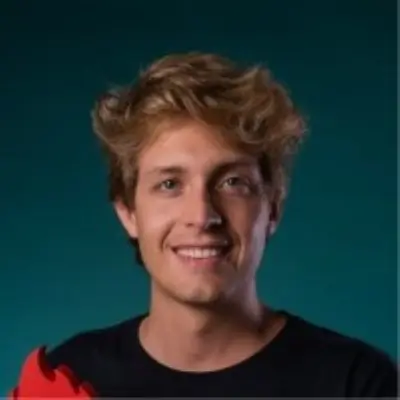 Juan Santacruz creador de Revolutia IA Pro